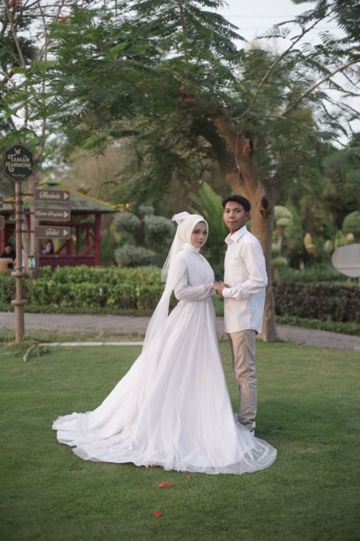 https://wahyudidandevi.webnikah.com/dirmember/00000029/Nautical99/photo-287924-339869-l-202610201122.jpg